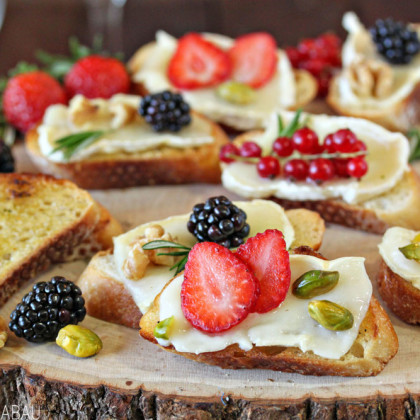 Fruit and Nut Brie Toasts